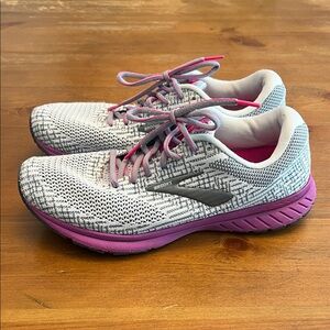 Brooks Women's Revel 3, size 11